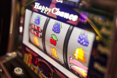 Mobile spin controls and balance display